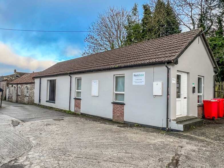 1-7 The Sq, Grampound Road for sale - Building Photo - Image 3 of 10