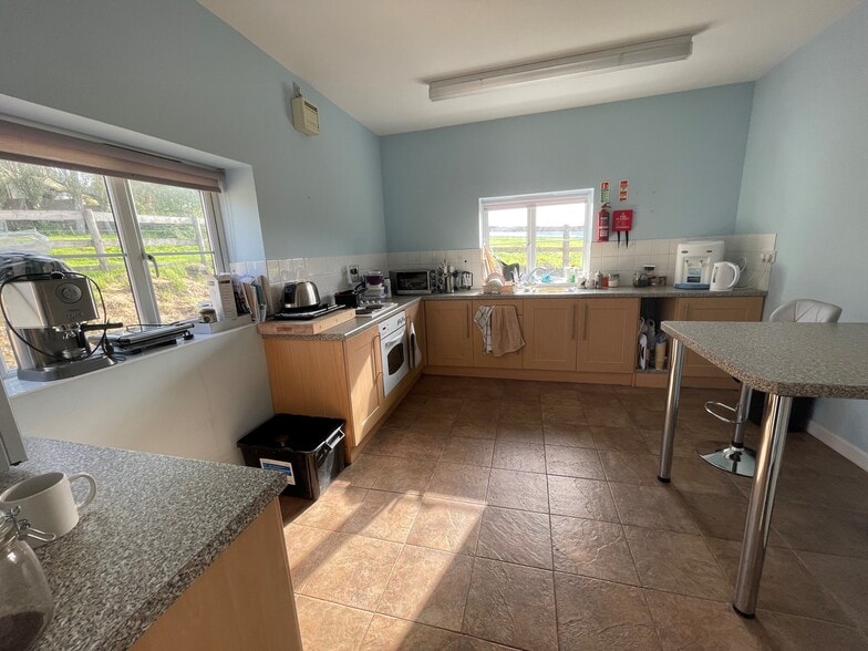 Brickfields, Maperton to rent - Building Photo - Image 3 of 6