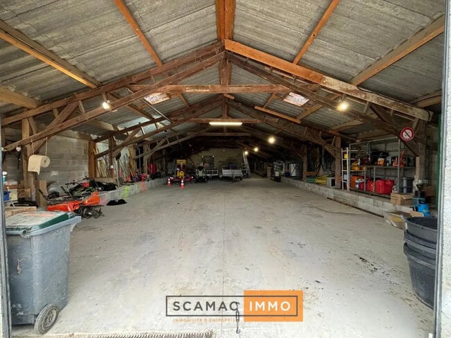 Location Entrepôt 310 m²