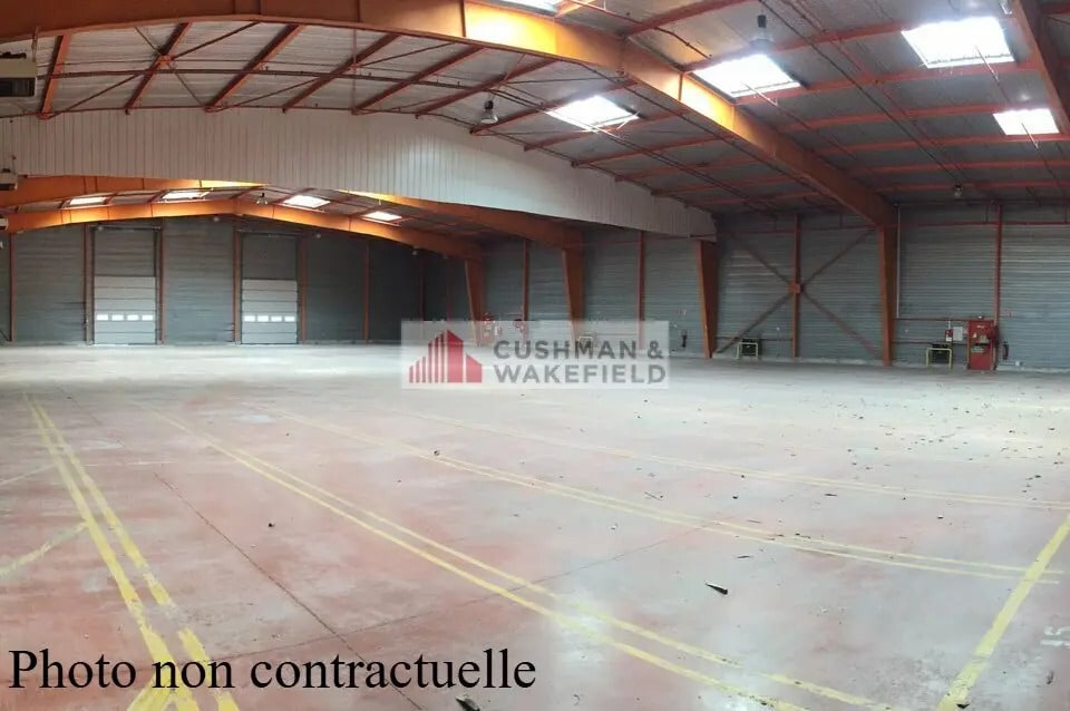 Location Local d'activités 3 380 m² - Photo 1