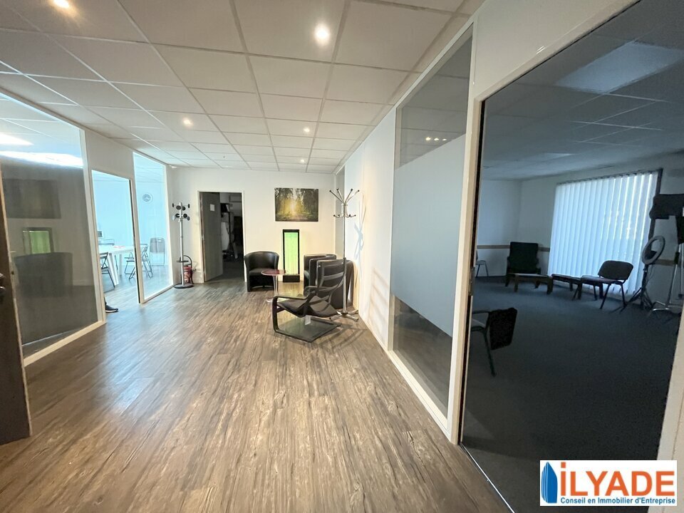 Office in Aubagne for sale Interior Photo- Image 1 of 13