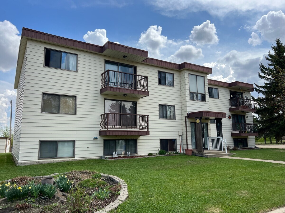 Wetaskiwin WalkUp Portfolio Wetaskiwin, AB for Sale UK