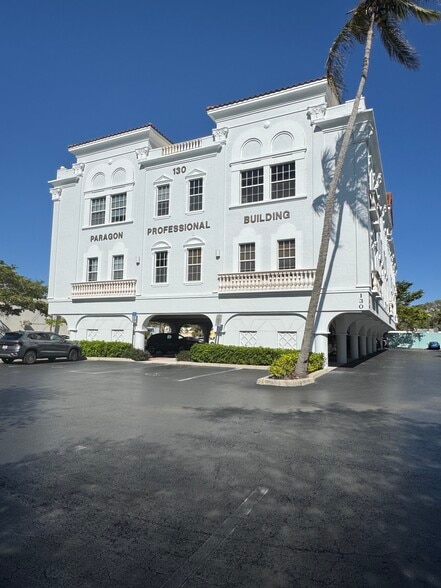 130 9th St N, Naples, FL to rent - Building Photo - Image 1 of 5