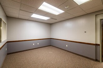 505 King St, La Crosse, WI for rent Interior Photo- Image 2 of 8