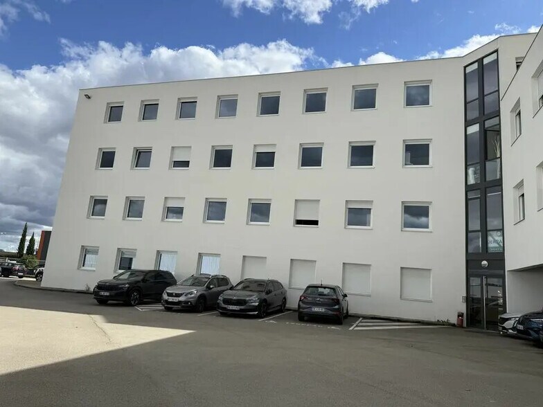 Office in Dijon to rent - Building Photo - Image 2 of 7