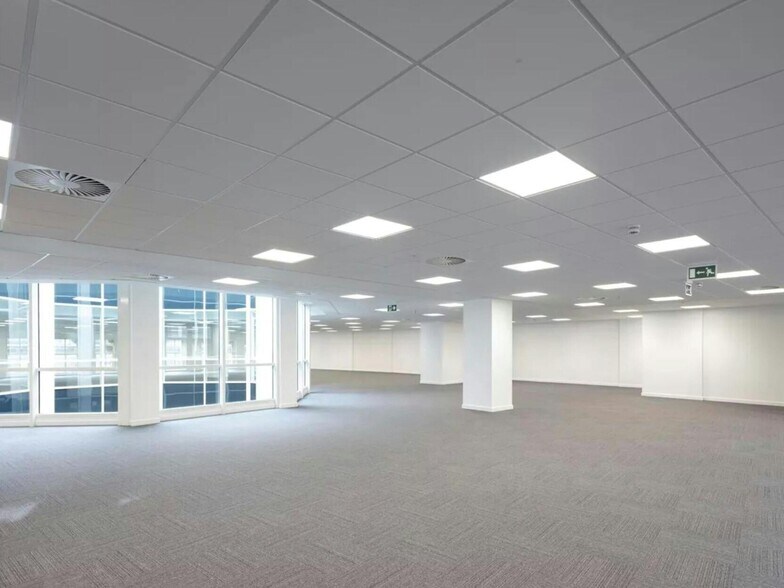 72 Gordon St, Glasgow to rent - Building Photo - Image 3 of 16