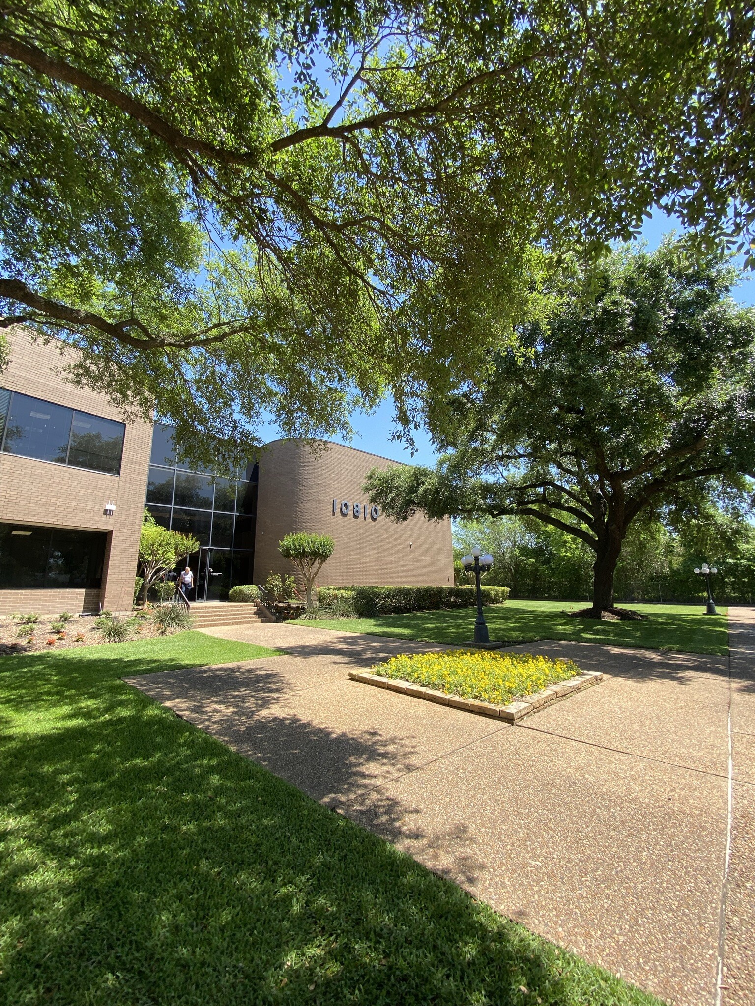 10810 Katy Fwy, Houston, TX for rent Building Photo- Image 1 of 5