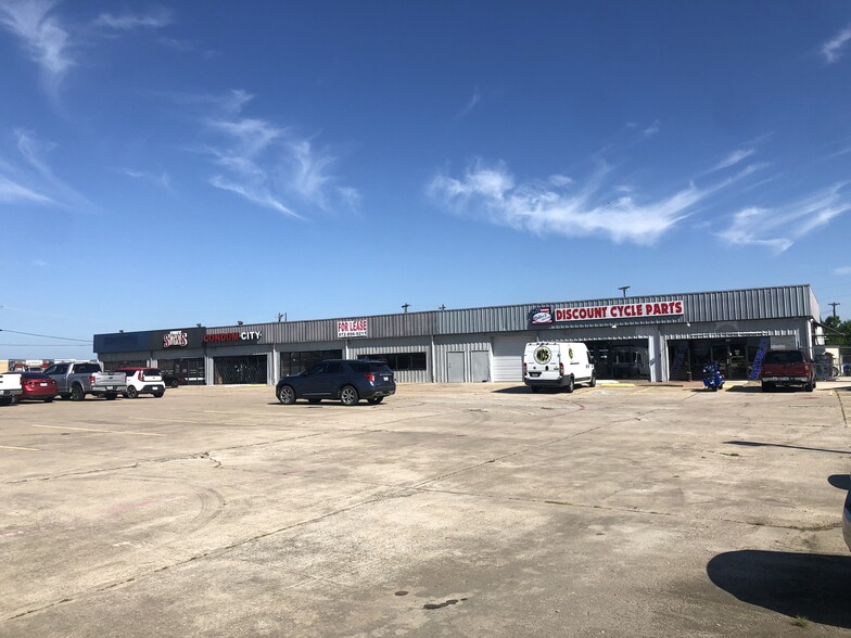 2455 E Highway 121, Lewisville, TX for rent - Building Photo - Image 1 of 6