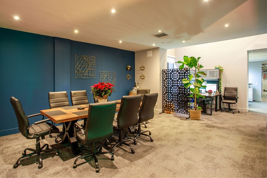 1455 Ellis St, Kelowna, BC to rent - Building Photo - Image 3 of 5