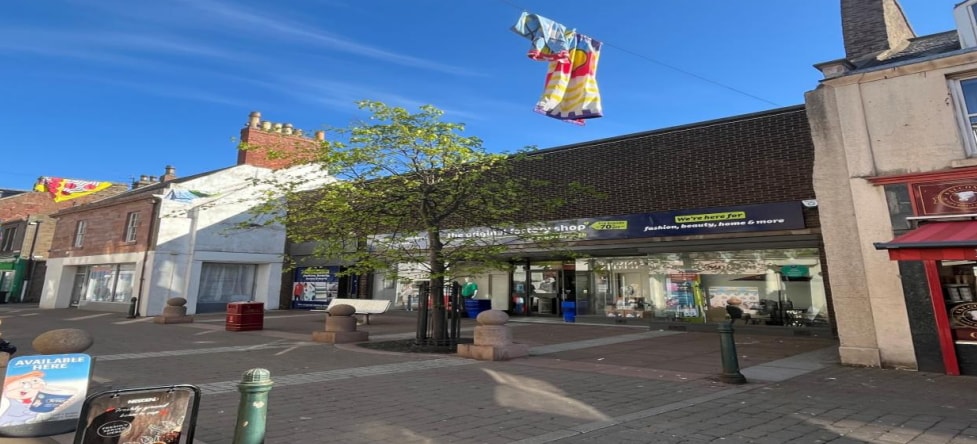 195-199 High St, Arbroath to rent - Building Photo - Image 2 of 2