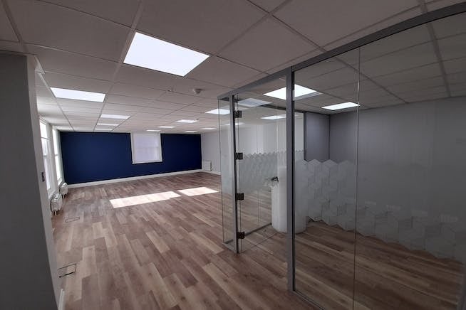 12 Southgate St, Winchester for sale Interior Photo- Image 1 of 4