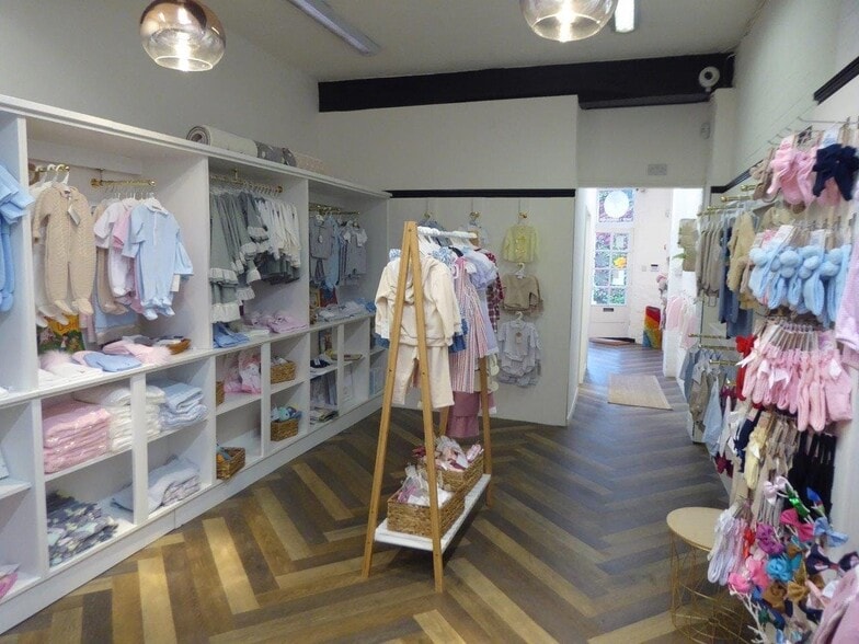 Cranbrook Rd, Hawkhurst to rent - Interior Photo - Image 3 of 6