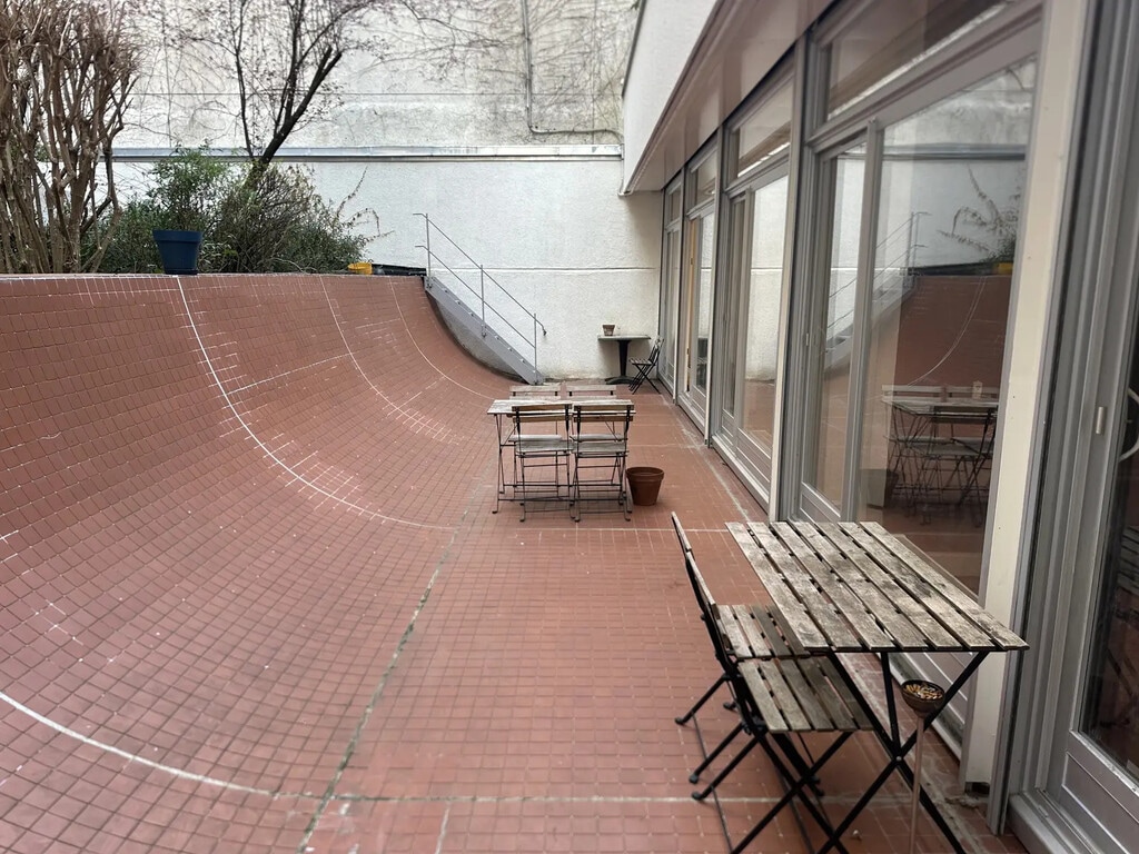 Location Bureaux 300 m² - Photo 1