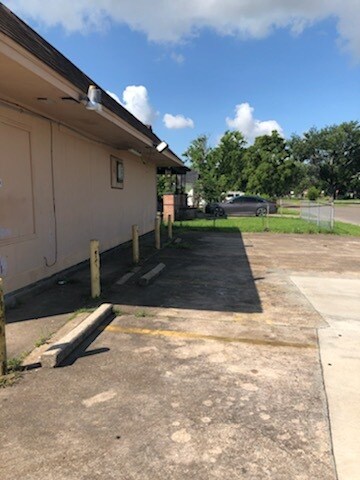 1147 Woodworth Blvd, Port Arthur, TX for sale - Building Photo - Image 3 of 3