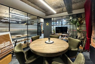 64 Essex Rd, London to rent Interior Photo- Image 2 of 11