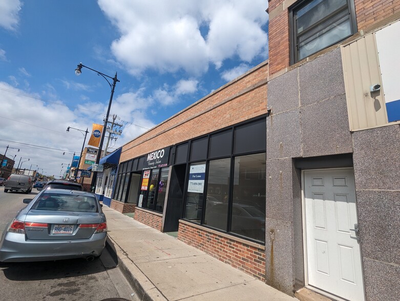 4000-4012 W Montrose Ave, Chicago, IL for rent - Building Photo - Image 3 of 5