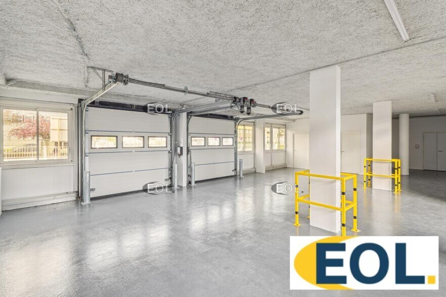 Industrial in Le Blanc-Mesnil to rent - Interior Photo - Image 2 of 8