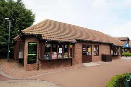 40 Hornsea Shopping Vlg, Hornsea to rent Building Photo- Image 1 of 2