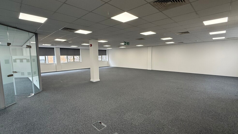 Primett Rd, Stevenage to rent - Building Photo - Image 2 of 5