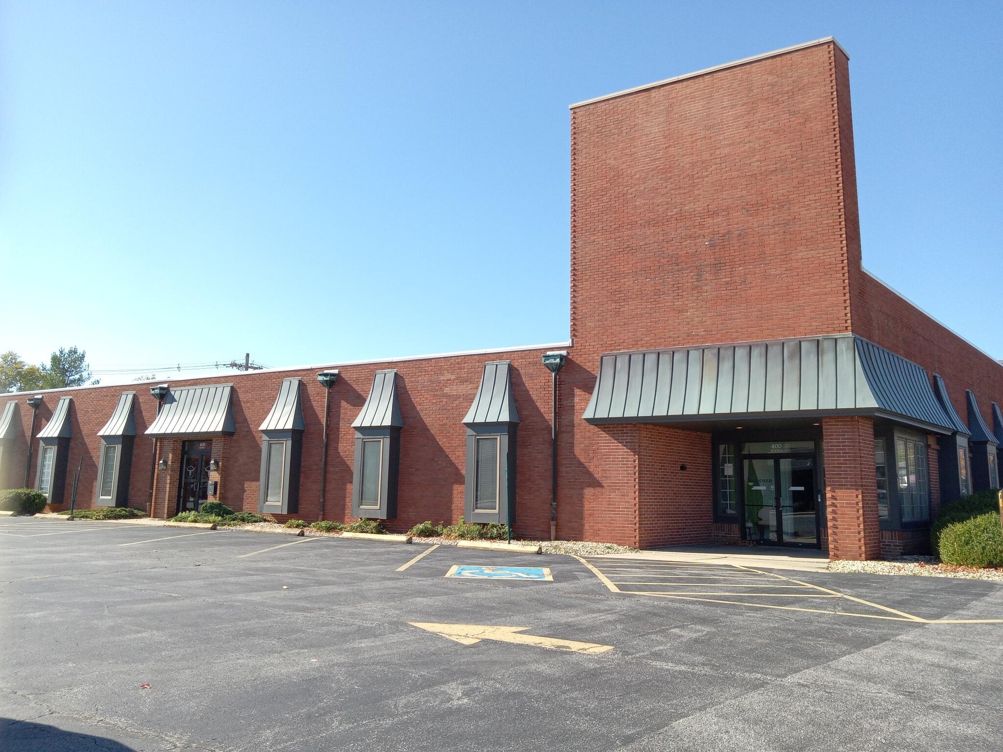400 St. Louis St, Edwardsville, IL to rent Building Photo- Image 1 of 9