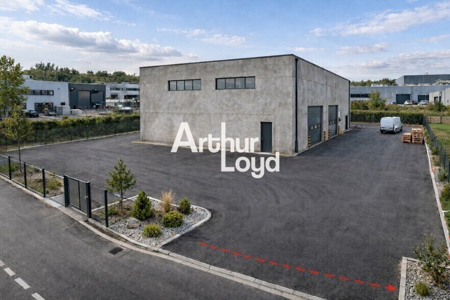 Light Industrial in Le Muy for sale - Building Photo - Image 1 of 1