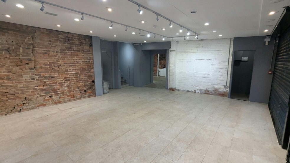 18-23 The Burges, Coventry to rent - Building Photo - Image 2 of 12