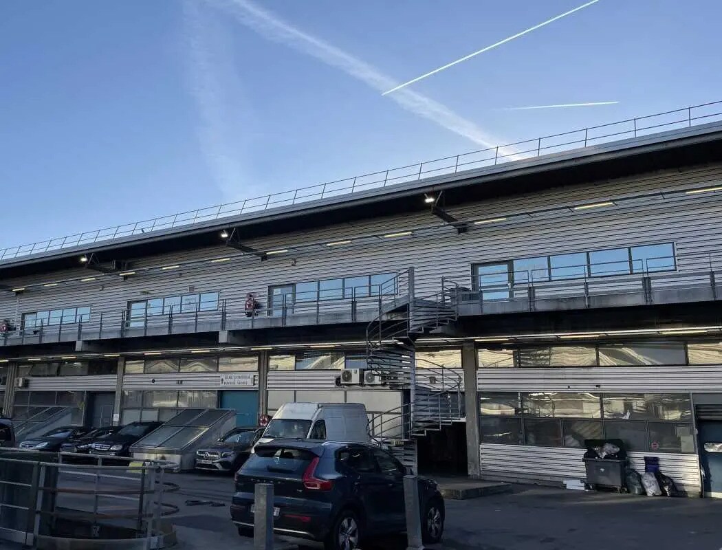 Light Industrial in Pantin to rent Building Photo- Image 1 of 2