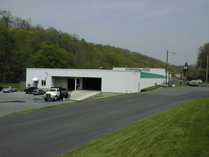 2202-2204 Farmington Ave, Boyertown, PA for sale Primary Photo- Image 1 of 1