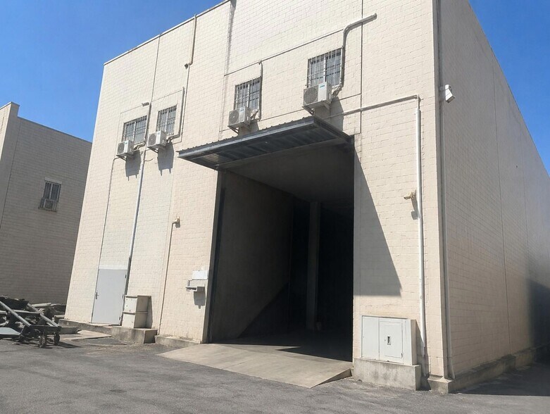 Industrial in Torrejón de Ardoz, Madrid for sale - Building Photo - Image 2 of 12