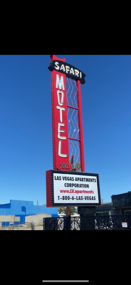 2001 Fremont St, Las Vegas, NV for sale - Building Photo - Image 1 of 16