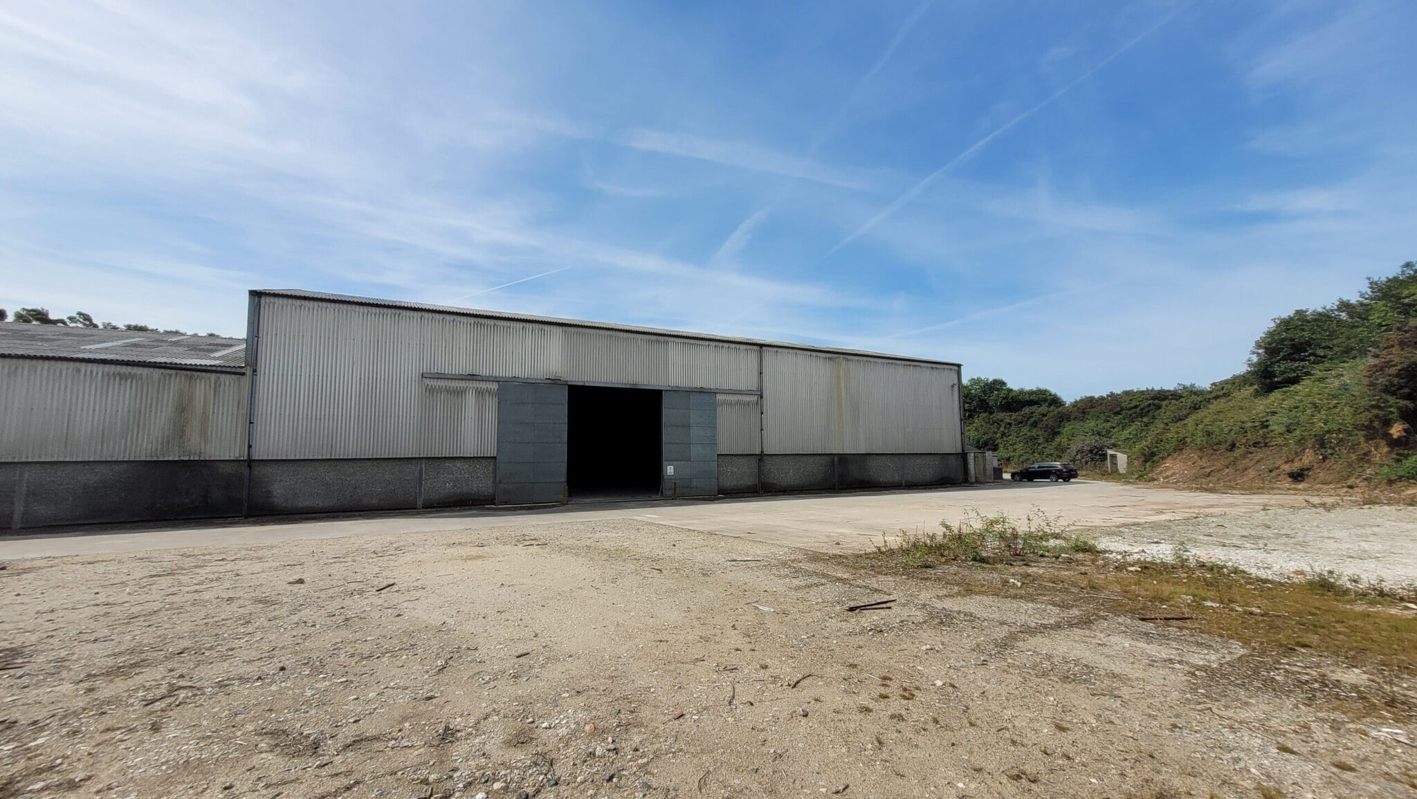 Barton Ml, St Austell to rent Building Photo- Image 1 of 15