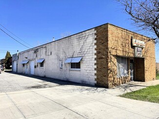 More details for 16321 Rockside Rd, Maple Heights, OH - Retail for Rent