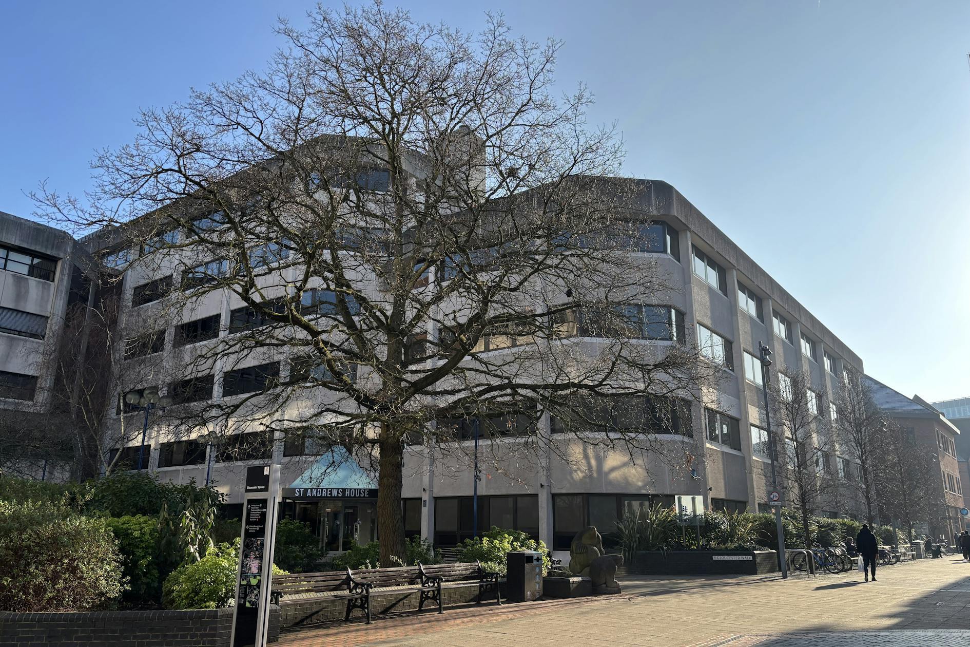 West St, Woking to rent Building Photo- Image 1 of 5