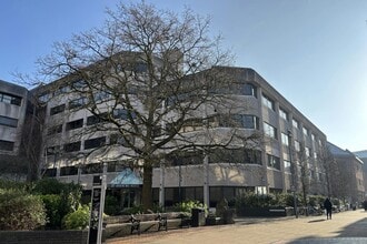 West St, Woking to rent Building Photo- Image 1 of 5