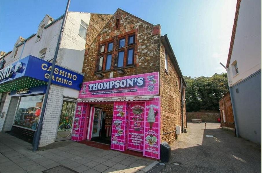 14 Le Strange Ter, Hunstanton for sale Primary Photo- Image 1 of 1