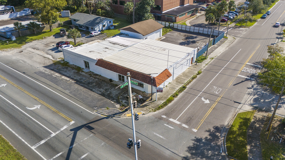 12707 N Main St, Jacksonville, FL for rent - Building Photo - Image 2 of 33