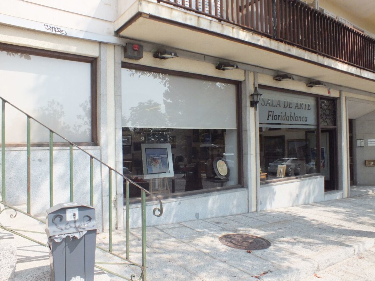 Retail in San Lorenzo de El Escorial, Madrid to rent Interior Photo- Image 1 of 11