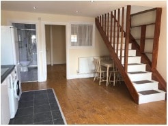 58 Burdett Rd, Southend On Sea to rent - Interior Photo - Image 2 of 4