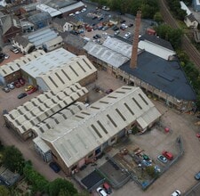 Whieldon Rd, Stoke On Trent to rent Building Photo- Image 1 of 4