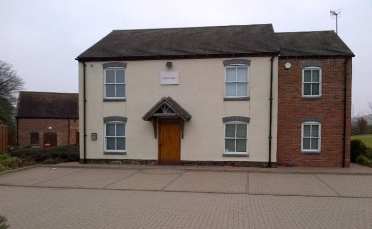 60 Lydiate Ash Rd, Bromsgrove for sale Primary Photo- Image 1 of 1