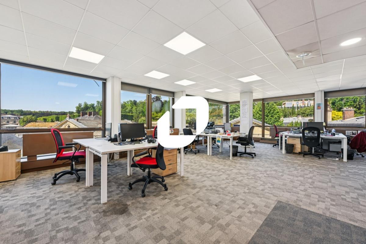 Office in Saint-Cloud for sale Interior Photo- Image 1 of 20