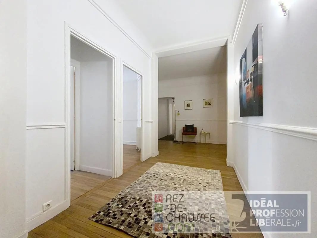Build-to-Rent in Paris for sale Interior Photo- Image 1 of 10