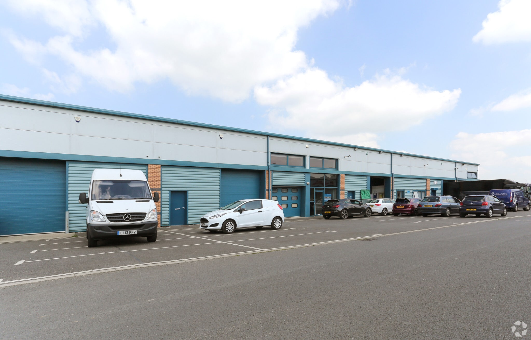 Church Vw, Clay Cross to rent Primary Photo- Image 1 of 20