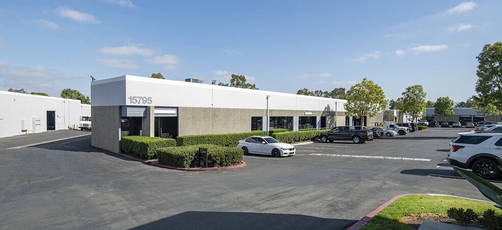 2 McLaren, Irvine, CA for sale - Building Photo - Image 1 of 1