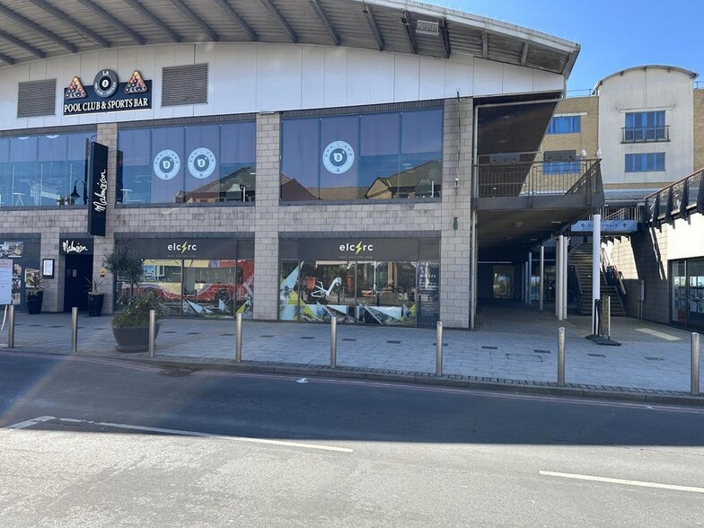 1 Marina Way, Brighton to rent - Building Photo - Image 3 of 26