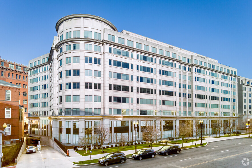 25 Massachusetts Ave NW, Washington, DC for rent - Primary Photo - Image 1 of 19