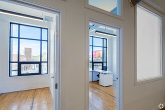 639 Queen St W, Toronto, ON to rent Interior Photo- Image 2 of 5