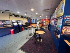 88 High St, Banstead to rent Interior Photo- Image 2 of 3