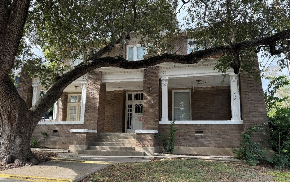 2321 N Main Ave, San Antonio, TX for sale - Building Photo - Image 1 of 8