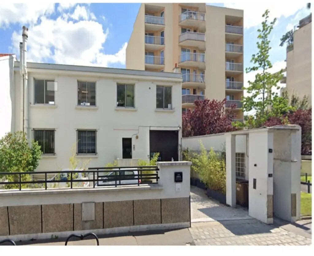 Retail in Courbevoie to rent Building Photo- Image 1 of 7